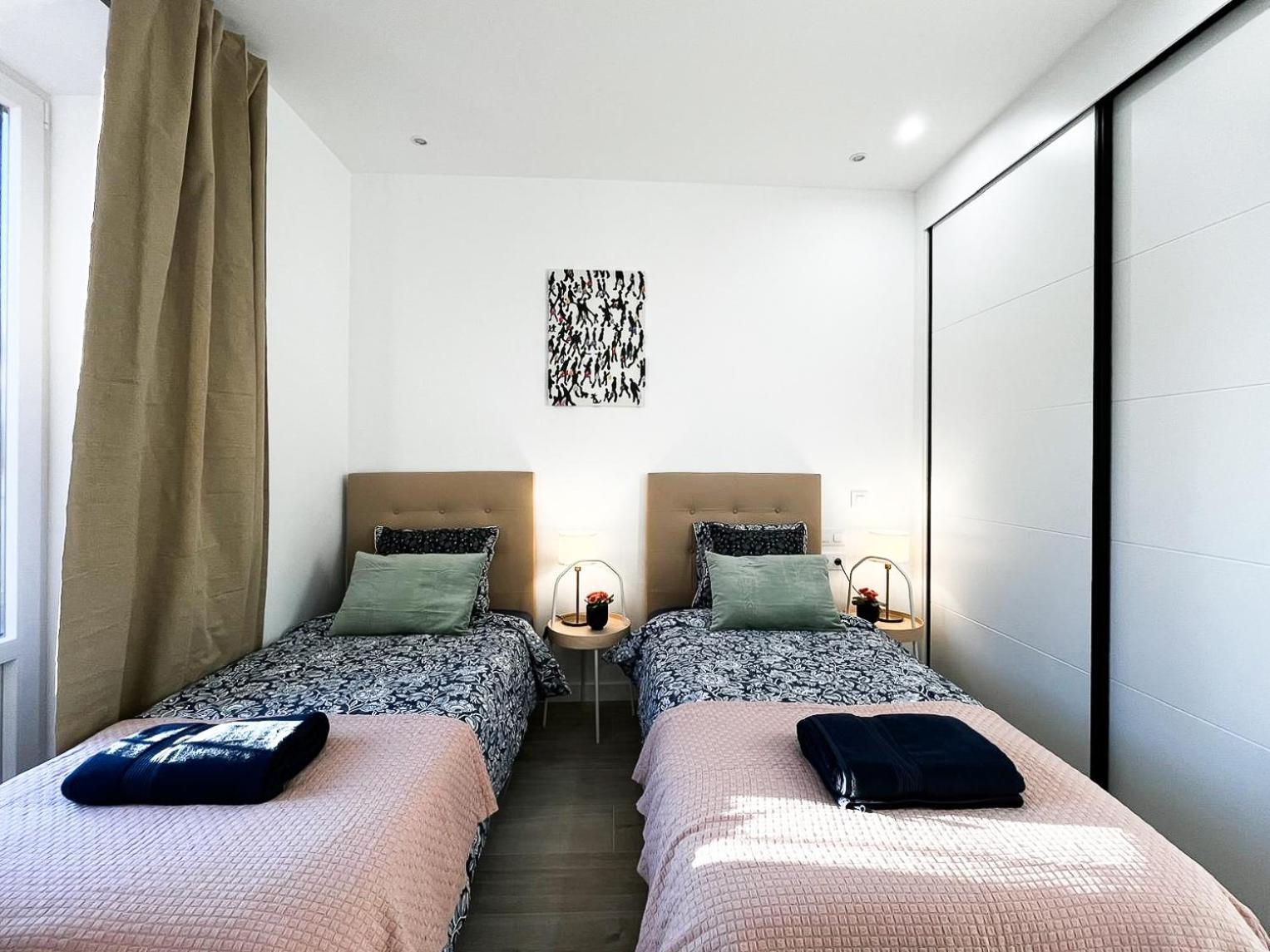 Madrid Private Rooms - Ferrer エクステリア 写真